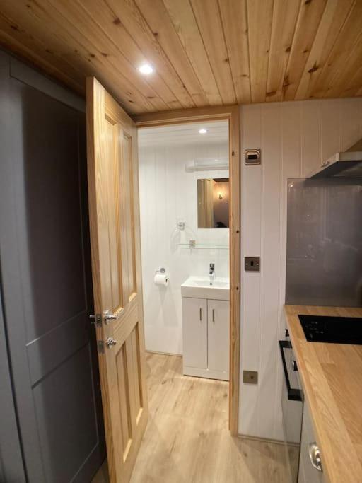 The Ashmere Tiny House Coldingham ภายนอก รูปภาพ